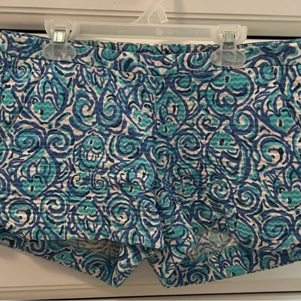 Lilly Pulitzer shorts like new size 00